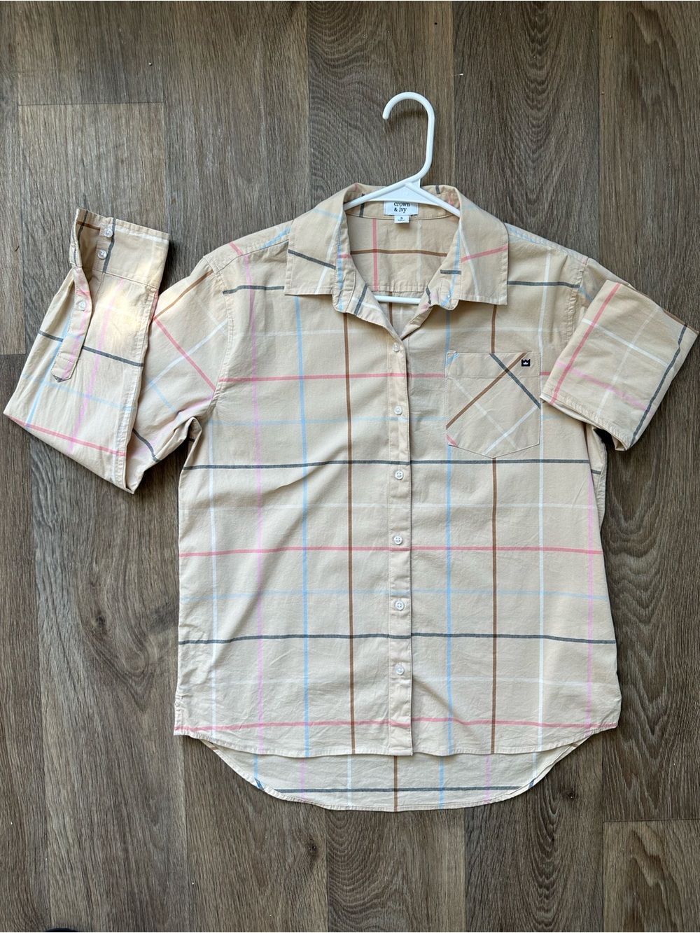 crown & ivy Women’s Size S Plaid Button Down Shirt Beige Pink Blue Long Sleeve